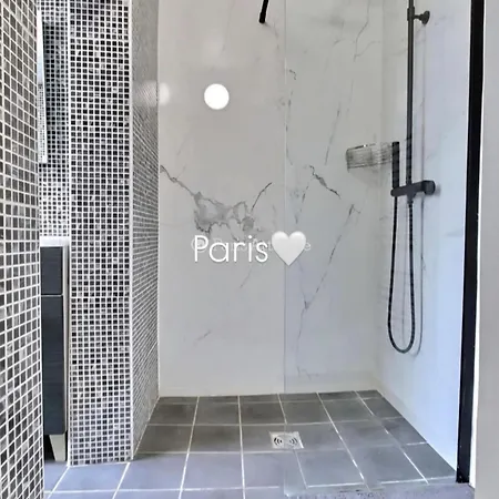 Appartamento With ! Parigi